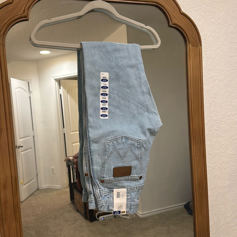 Wrangler Slim Fit High Wasted Jeans